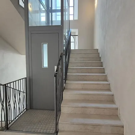 Blue House Apartment *